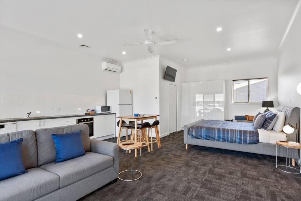 Port Lincoln Shark Apartment 6 Bagian luar foto